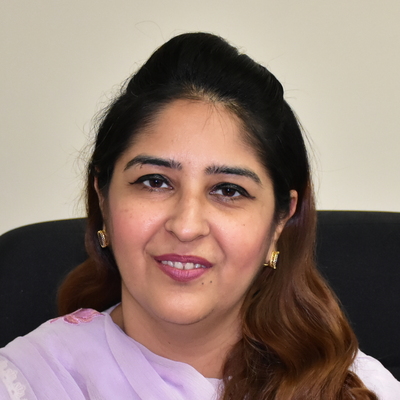 dr. Mahwish Niaz1 1